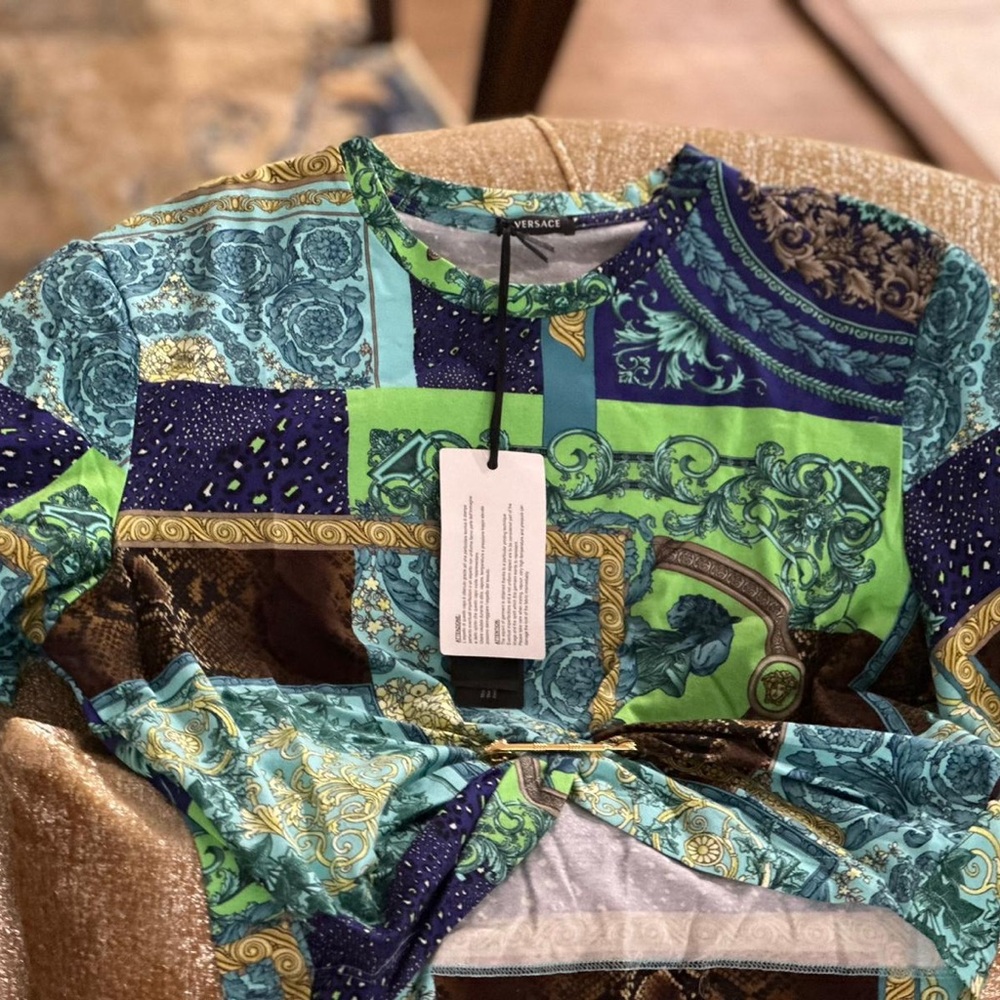 Versace pin top